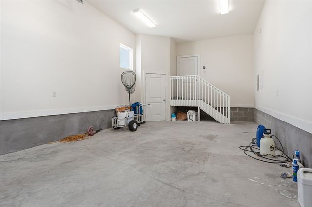 15 Old Cottage Beach Dr, Rockport, TX 78382