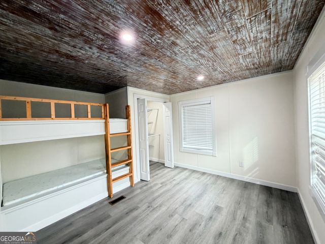 682 Lakeside Circle, Cornelia, GA 30531