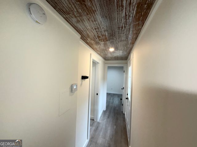 682 Lakeside Circle, Cornelia, GA 30531