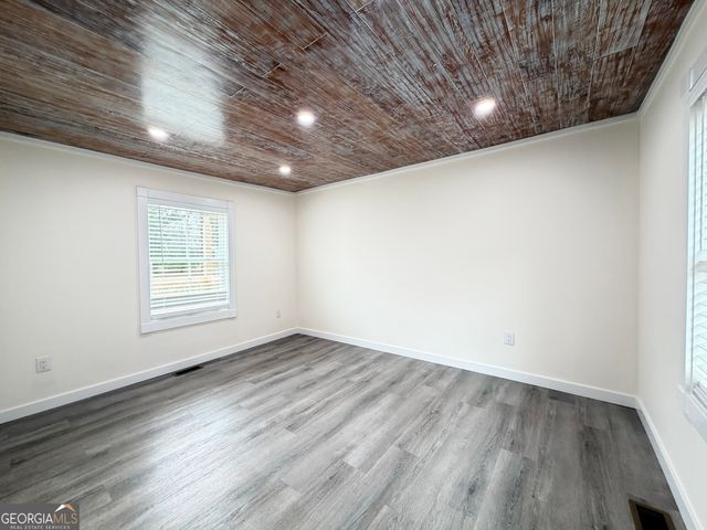 682 Lakeside Circle, Cornelia, GA 30531