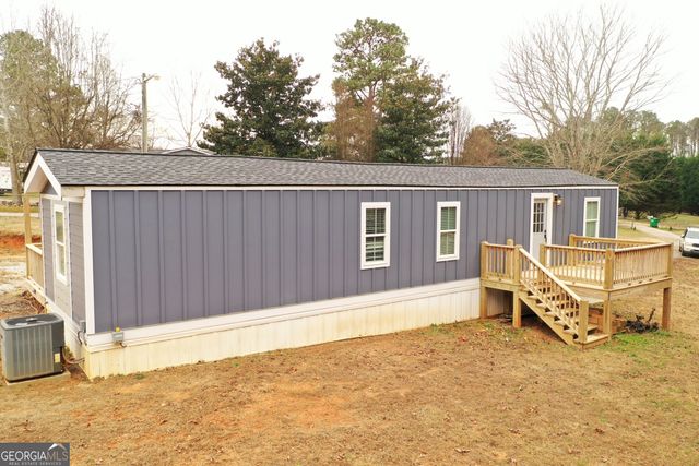 682 Lakeside Circle, Cornelia, GA 30531