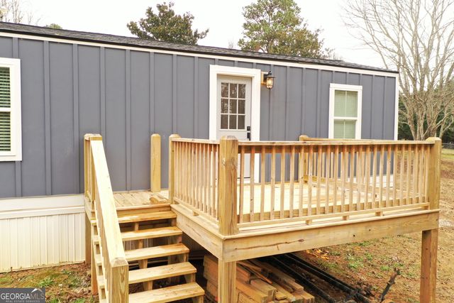 682 Lakeside Circle, Cornelia, GA 30531