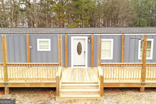 682 Lakeside Circle, Cornelia, GA 30531