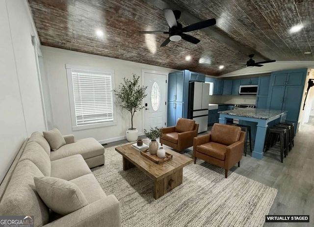 682 Lakeside Circle, Cornelia, GA 30531