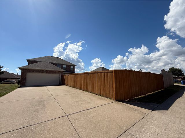 109 Rockbrook Drive, Wylie, TX 75098