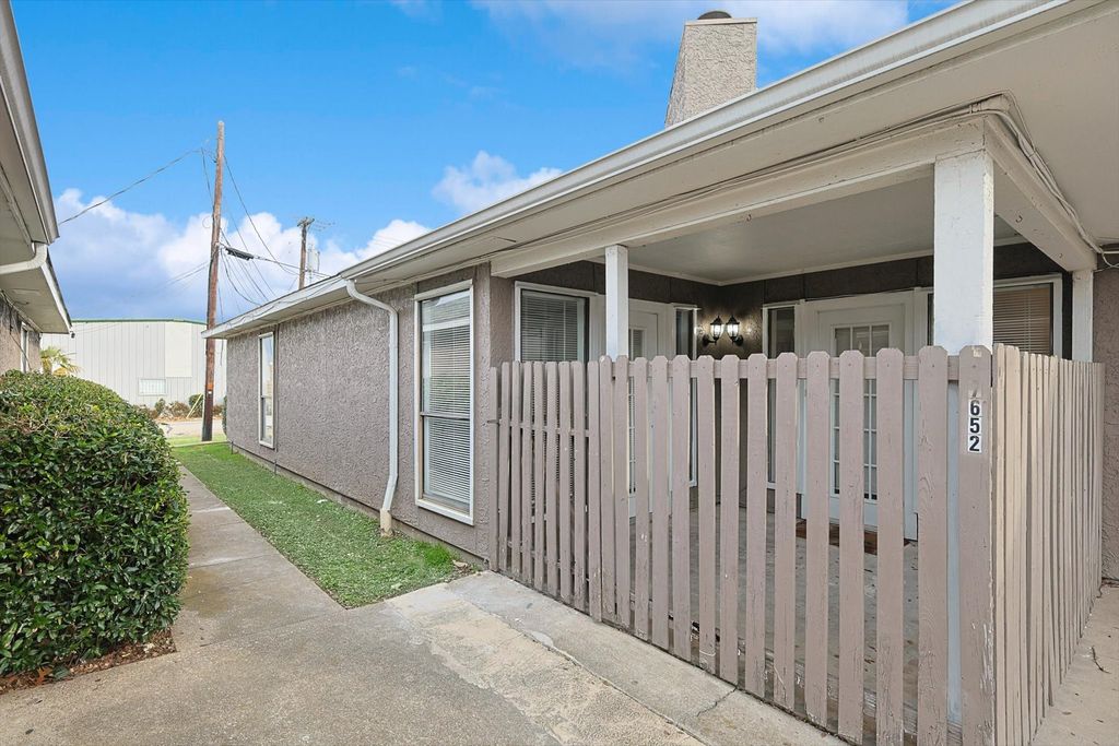 7650 Ronnie Drive, Dallas, TX 75252