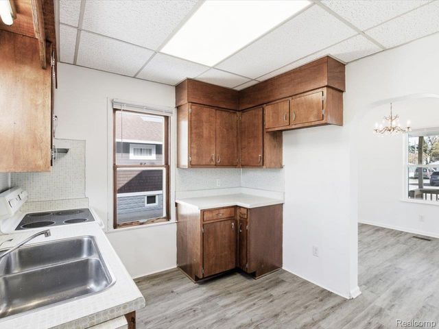 423 16th Street, Port Huron, MI 48060