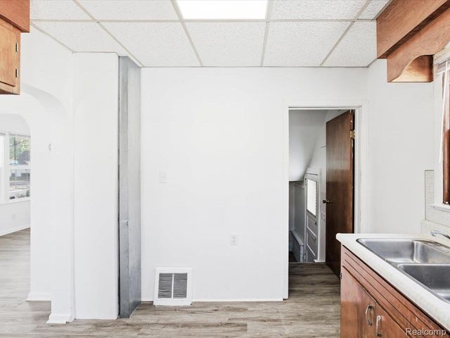 423 16th Street, Port Huron, MI 48060