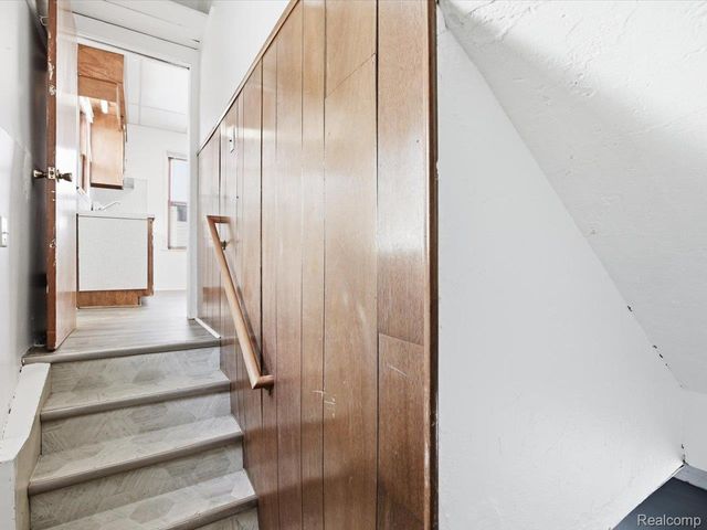 423 16th Street, Port Huron, MI 48060