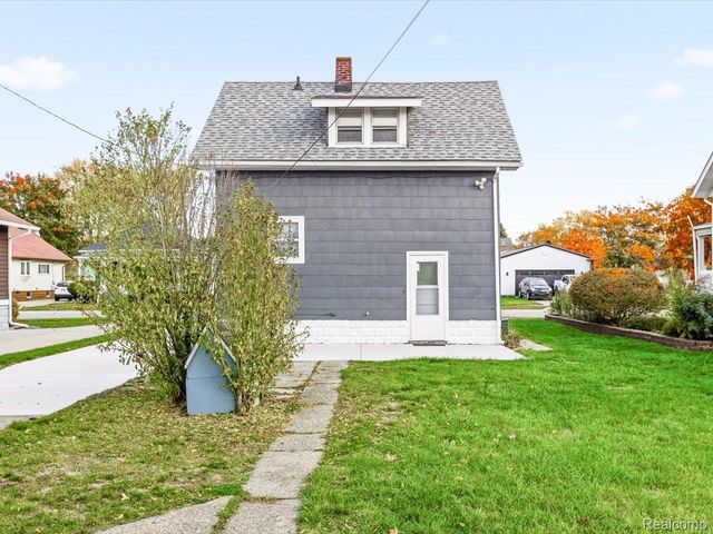 423 16th Street, Port Huron, MI 48060