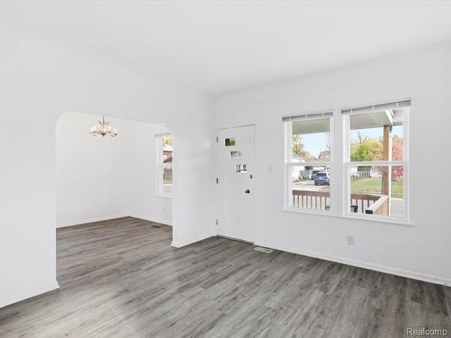 423 16th Street, Port Huron, MI 48060