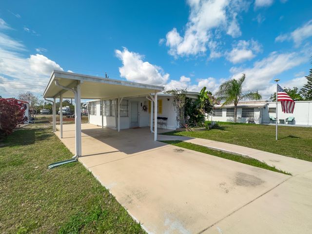 11055 SE Federal Highway 3, Hobe Sound, FL 33455