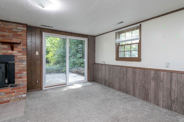 1256 S PECOS AVE, Columbia, MO 65201