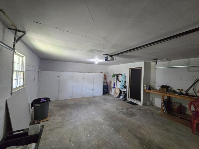 1256 S PECOS AVE, Columbia, MO 65201