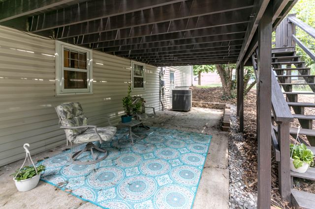 1256 S PECOS AVE, Columbia, MO 65201