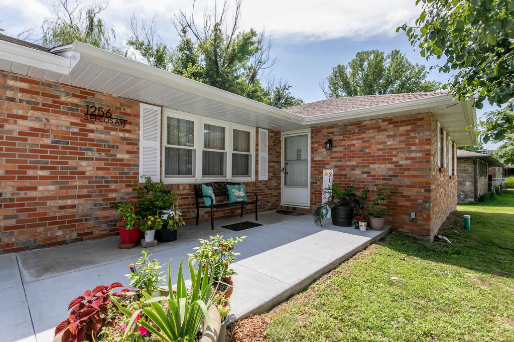 1256 S PECOS AVE, Columbia, MO 65201