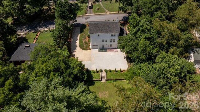 1407 Mimosa Lane NW, Lenoir, NC 28645