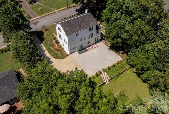 1407 Mimosa Lane NW, Lenoir, NC 28645