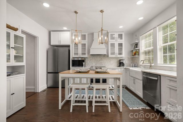 1407 Mimosa Lane NW, Lenoir, NC 28645
