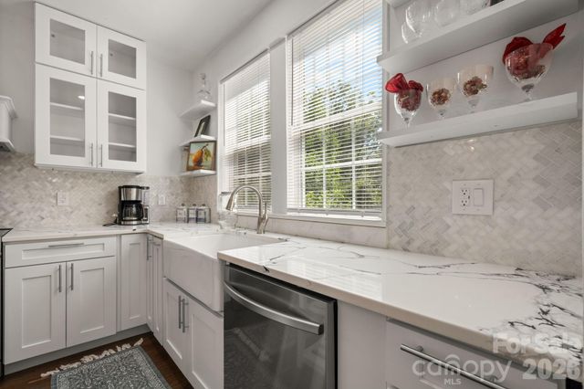 1407 Mimosa Lane NW, Lenoir, NC 28645