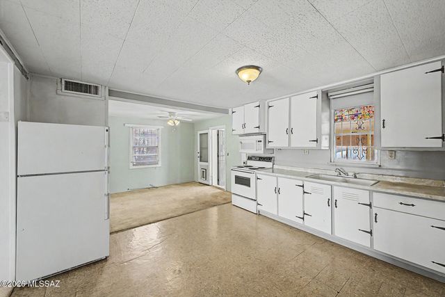 5409 E Glenn Street, Tucson, AZ 85712