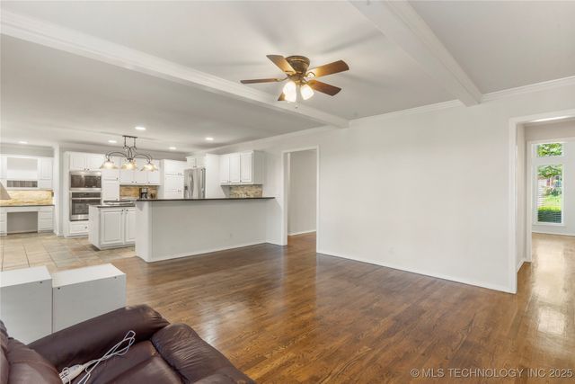 6723 E 97th Street, Tulsa, OK 74133