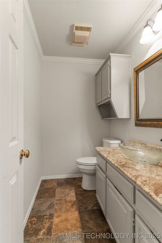 6723 E 97th Street, Tulsa, OK 74133