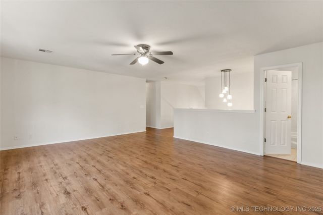 6723 E 97th Street, Tulsa, OK 74133