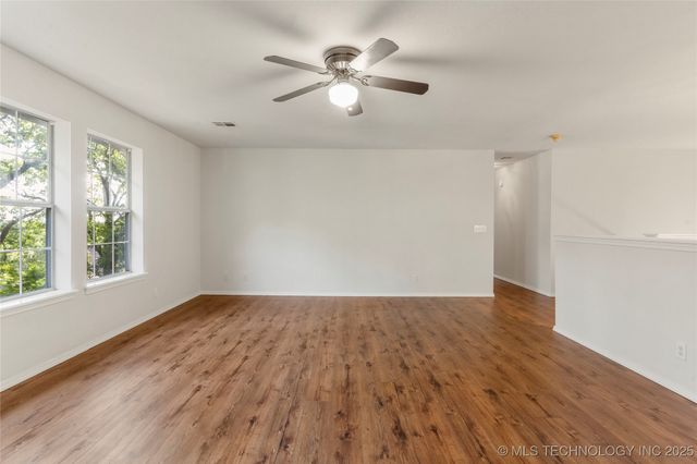 6723 E 97th Street, Tulsa, OK 74133