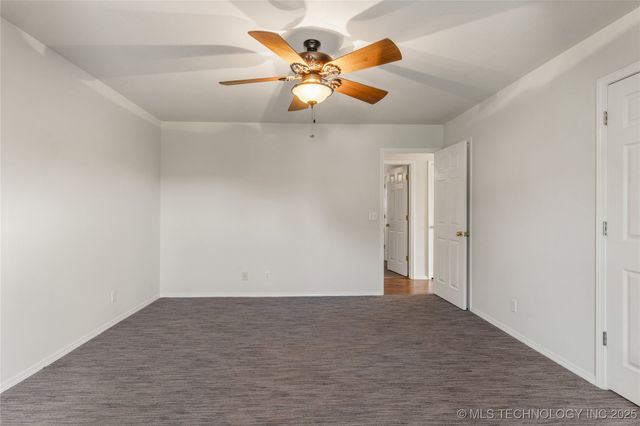 6723 E 97th Street, Tulsa, OK 74133