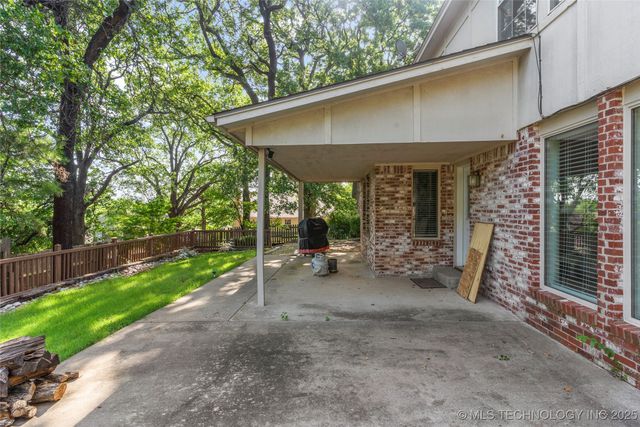 6723 E 97th Street, Tulsa, OK 74133
