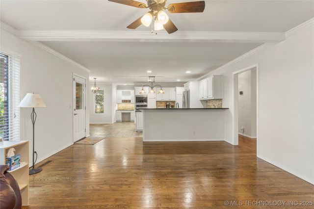 6723 E 97th Street, Tulsa, OK 74133