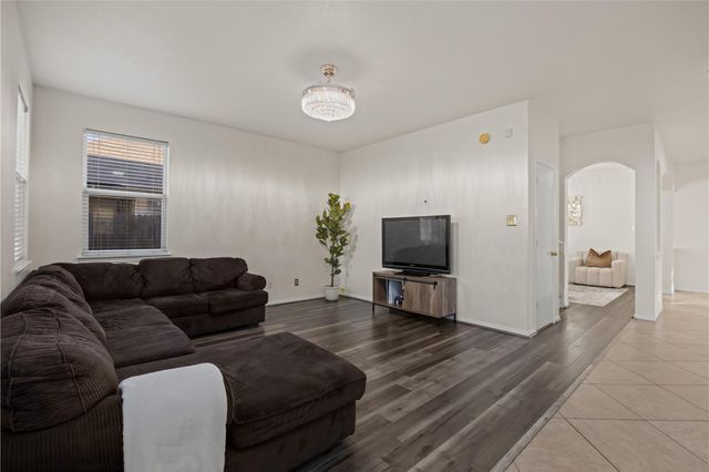 2202 Chelsea Vale Drive, Fresno, TX 77545