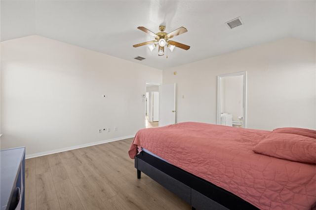 2202 Chelsea Vale Drive, Fresno, TX 77545