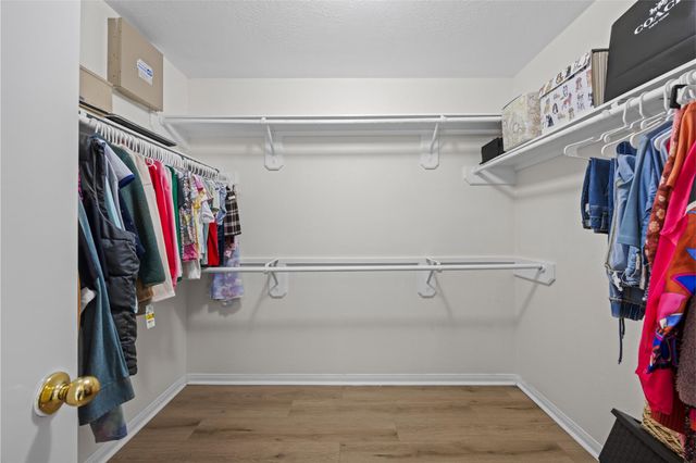 2202 Chelsea Vale Drive, Fresno, TX 77545