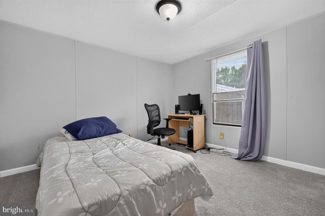 504 CANTER RD, Wilmington, DE 19810