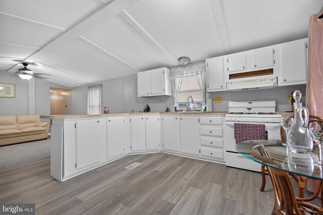 504 CANTER RD, Wilmington, DE 19810