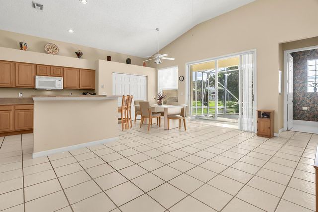 7507 Eagle Point Drive, Delray Beach, FL 33446
