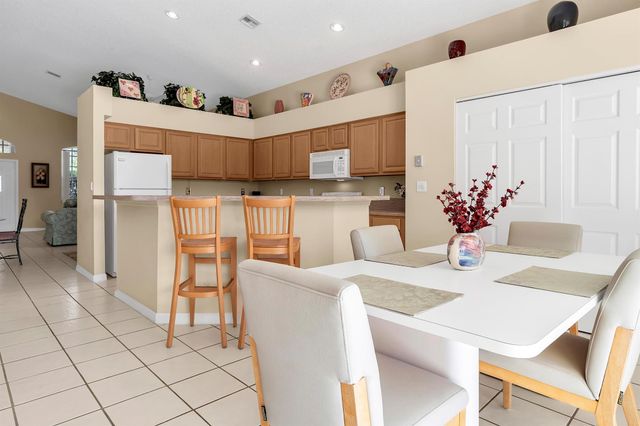 7507 Eagle Point Drive, Delray Beach, FL 33446