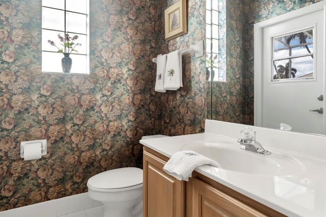 7507 Eagle Point Drive, Delray Beach, FL 33446