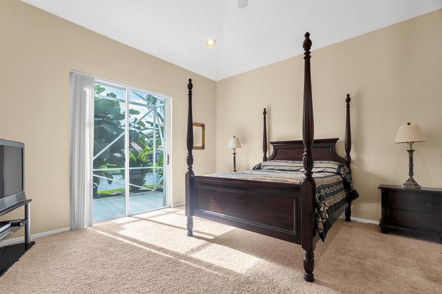 7507 Eagle Point Drive, Delray Beach, FL 33446