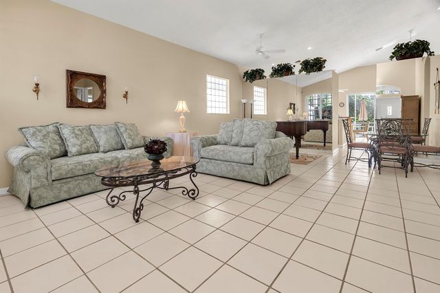 7507 Eagle Point Drive, Delray Beach, FL 33446