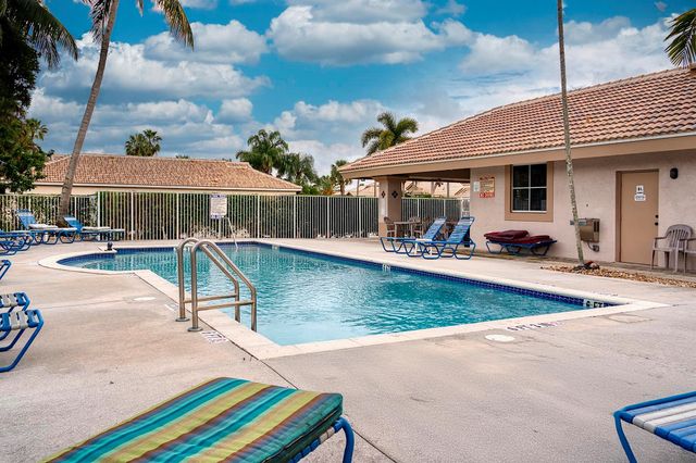 7507 Eagle Point Drive, Delray Beach, FL 33446