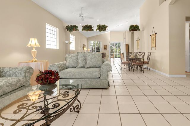 7507 Eagle Point Drive, Delray Beach, FL 33446