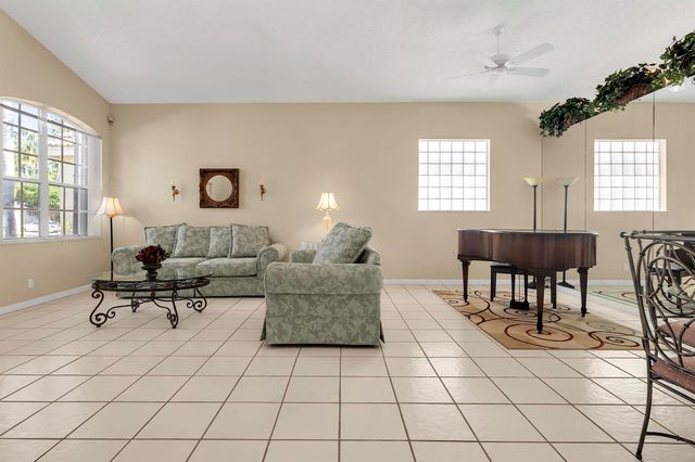 7507 Eagle Point Drive, Delray Beach, FL 33446