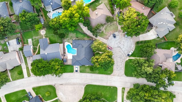 1507 Meadow Way Court, Mansfield, TX 76063