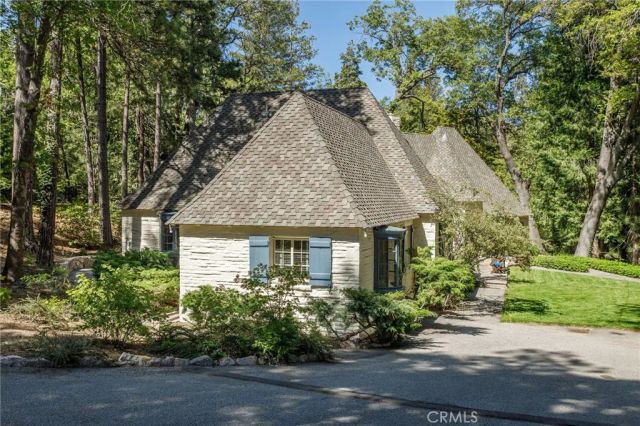 28641 North Shore Road, Lake Arrowhead, CA 92352
