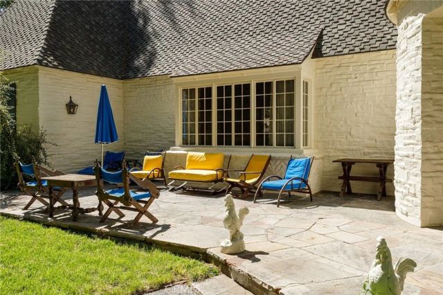 28641 North Shore Road, Lake Arrowhead, CA 92352