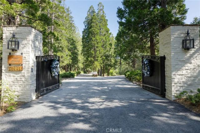 28641 North Shore Road, Lake Arrowhead, CA 92352