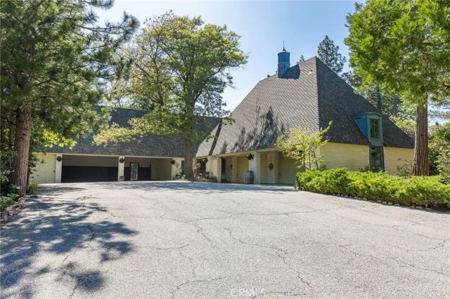 28641 North Shore Road, Lake Arrowhead, CA 92352